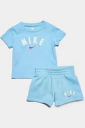 Nike Infant T-Shirt and Shorts Set in Size: 24M