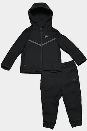 Nike Infant Tech Fleece Full-Zip Set in Size: 18M