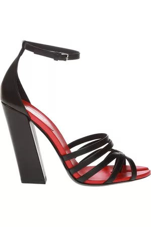 Burberry Split-toe Detail Leather Hove Thong Sandals, Brand Size 35 (US Size 5)