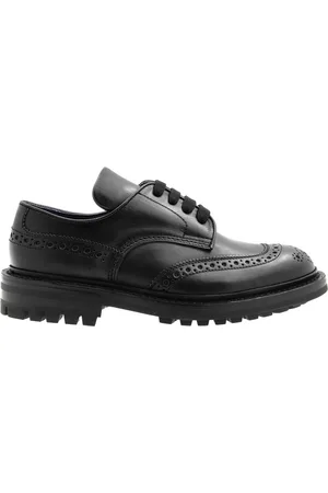 Burberry X Trickers Devon Almond Toe Comfort Derby Shoes, Brand Size 3 (US Size 5)