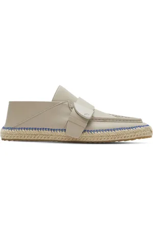 Burberry Deck Low Top Leather Sailing Shoes, Brand Size 41 ( US Size 8 )
