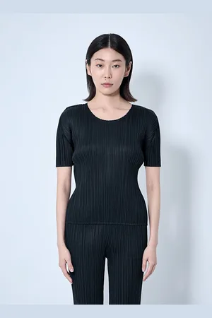 PLEATS PLEASE ISSEY MIYAKE Pleated Shirt - Woman T-shirts 3