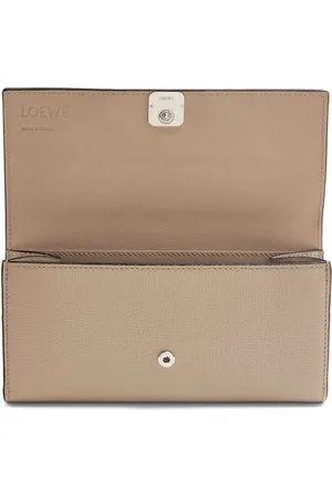 Slim zip bifold wallet in soft grained calfskin Light Caramel/Pecan - LOEWE