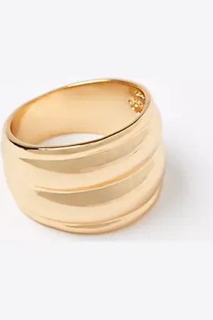 LOFT Molded Ridged Ring