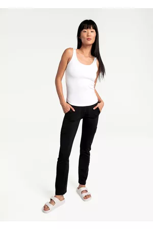 Lolë Women Cargo Pants - Step Up Cargo Pants