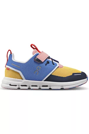 ON Cloud Play Running Sneakers