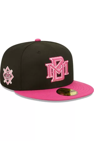 New Era Men Hats - Men's Black, Pink Milwaukee Brewers Passion 59Fifty Fitted Hat