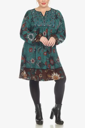 White Mark Plus Size Paisley Flower Embroidered Sweater Dress