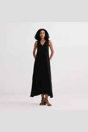 Reistor Crossed in Chic Sleeveless Maxi Dress in