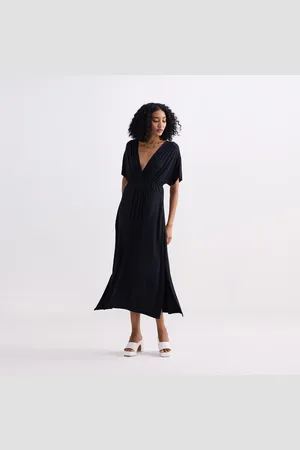 Reistor Flowy A-Line Maxi Dress with Side Slits
