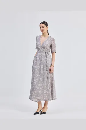 Reistor Maxi Wrap Floral dress in Vintage Vines