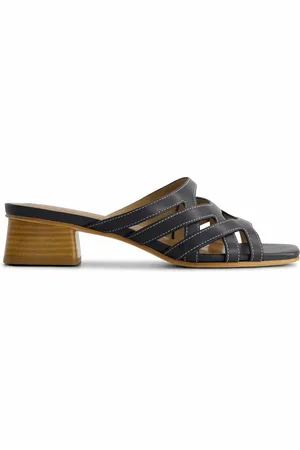 Bernardo Bernardo Jacin Low Heel Sandal