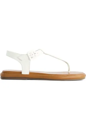 Bernardo Bernardo Tucson T-Strap Sandal