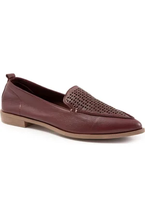 Bueno Blazey Flat