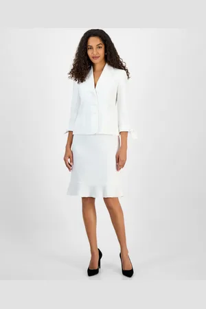 Le Suit Women