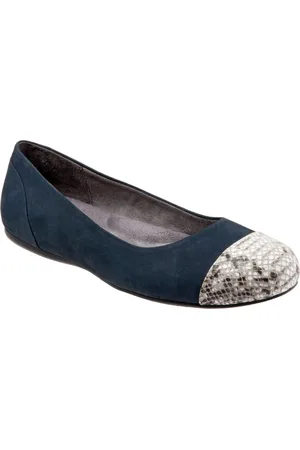 SOFTWALK Sonoma Cap Toe Flat