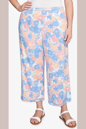 RUBY Plus Size Floral Print Soft Capri Pants