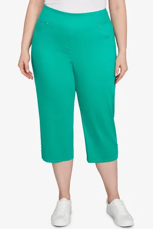 RUBY Plus Size Ladder Hem Soft Denim Capri Pants
