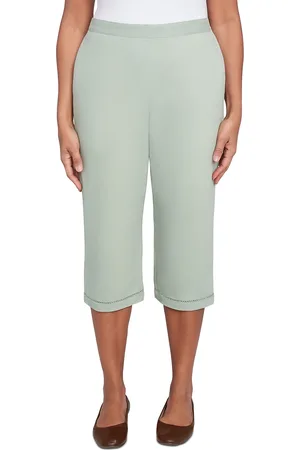 Alfred Dunner Petite Santa Fe Relaxed Crochet Hem Capri