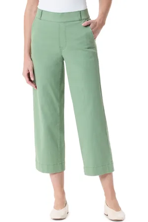 Gloria Vanderbilt Women