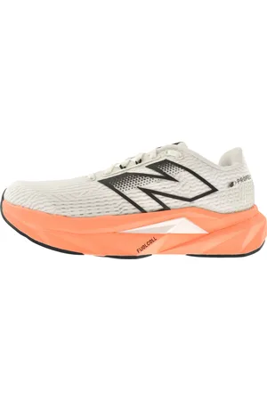 New Balance FCPR Trainers