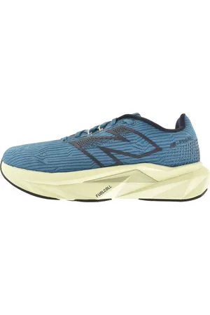 New Balance FCPR Trainers