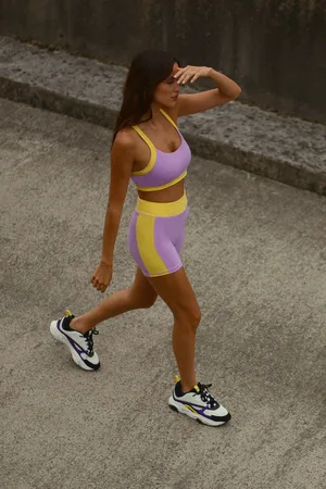 MESHKI Becca Two Tone Cropped Sports Bra