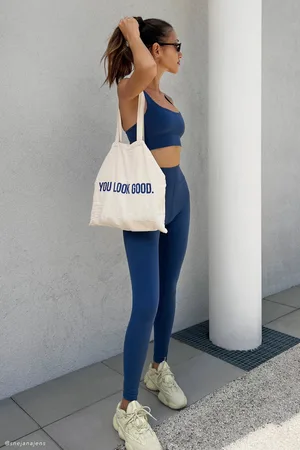 MESHKI Venus V Back Leggings