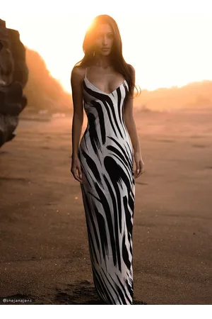 MESHKI Emmanuela Printed Maxi Dress
