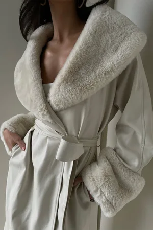 MESHKI LCH Australian Boutiques, XL Rebekah Oversized Pu Trench Coat With Fur Trim