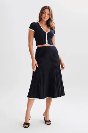 MESHKI Jolene Contrast Rib Knit Midi Skirt