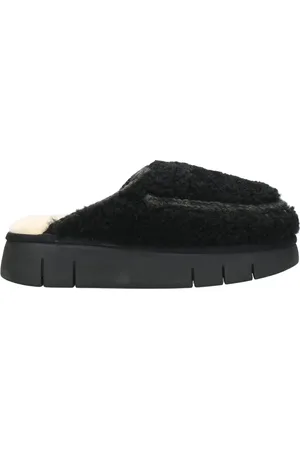 Mou Slippers, female, , Size: 7 US Slippers