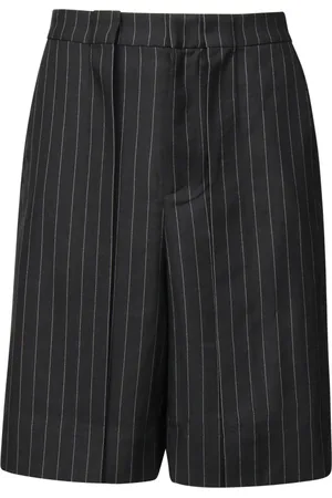 J.W.Anderson Casual Shorts, male, , Size: M Grey Pleated Shorts with Anchor Logo
