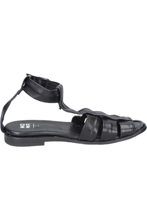 Moma Flat Sandals, female, , Size: 7 US Vintage Leather Sandals