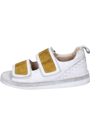 Moma Flat Sandals, female, , Size: 7 US Leather Flat Sandals
