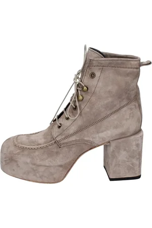 Moma Heeled Boots, female, , Size: 7 US Suede Ankle Boots