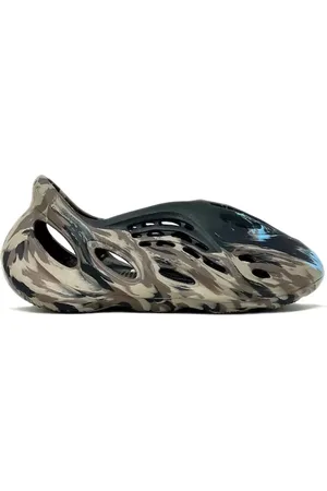adidas Flat Sandals, male, , Size: 15 1/2 US Foam Runner MX Cinder