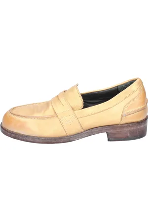 Moma Loafers, female, , Size: 7 US Vintage Leather Loafers for Women