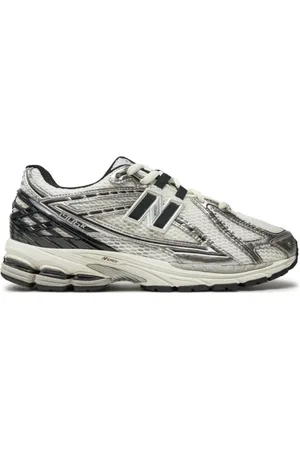 New Balance Sneakers, male, , Size: 8 1/2 US Iconic sneaker with advanced technology