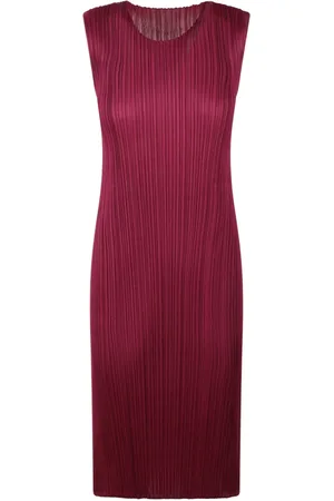 Issey Miyake Midi Dresses, female, , Size: XL March Pleated Midi Dress with Slits