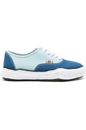 MIHARA YASUHIRO Sneakers, male, , Size: 10 US /White Canvas Sneaker with Logo Patch