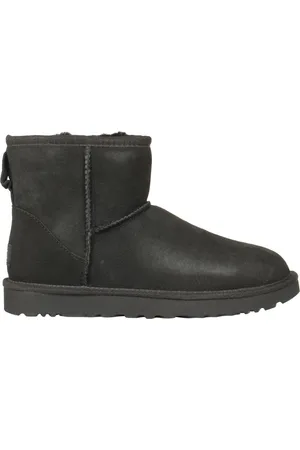 UGG Winter Boots, female, , Size: 6 US Classic Mini Winter Boots
