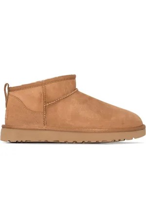 UGG Winter Boots, female, , Size: 8 US Classic Mini II Sheepskin Ankle Boots