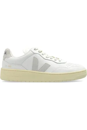 Veja Sneakers, male, , Size: 7 US Leather Sneakers Perforated Logo Patch