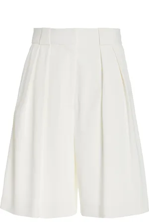Khaite Rillo Pleated Crepe Knee-Length Shorts - - US 6 - Moda Operandi
