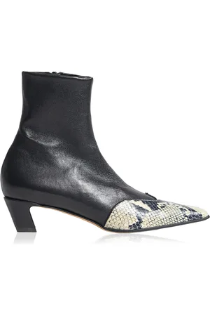 Khaite Dallas Leather Ankle Boots - - IT 36 - Moda Operandi
