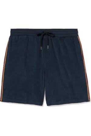 The latest collection of casual shorts in the size 33/34 for men