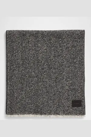 Vince Herringbone Boucle Cashmere-Blend Scarf