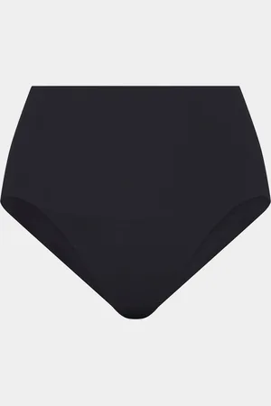Spanx Undie-tectable Smoothing Briefs