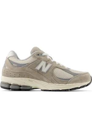 New Balance Unisex 2002R Sneakers - (Size 4)